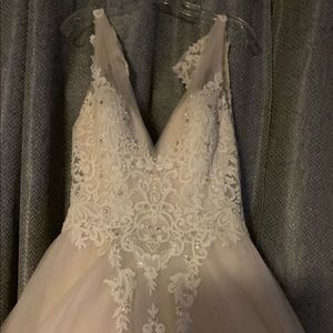 Wedding dress